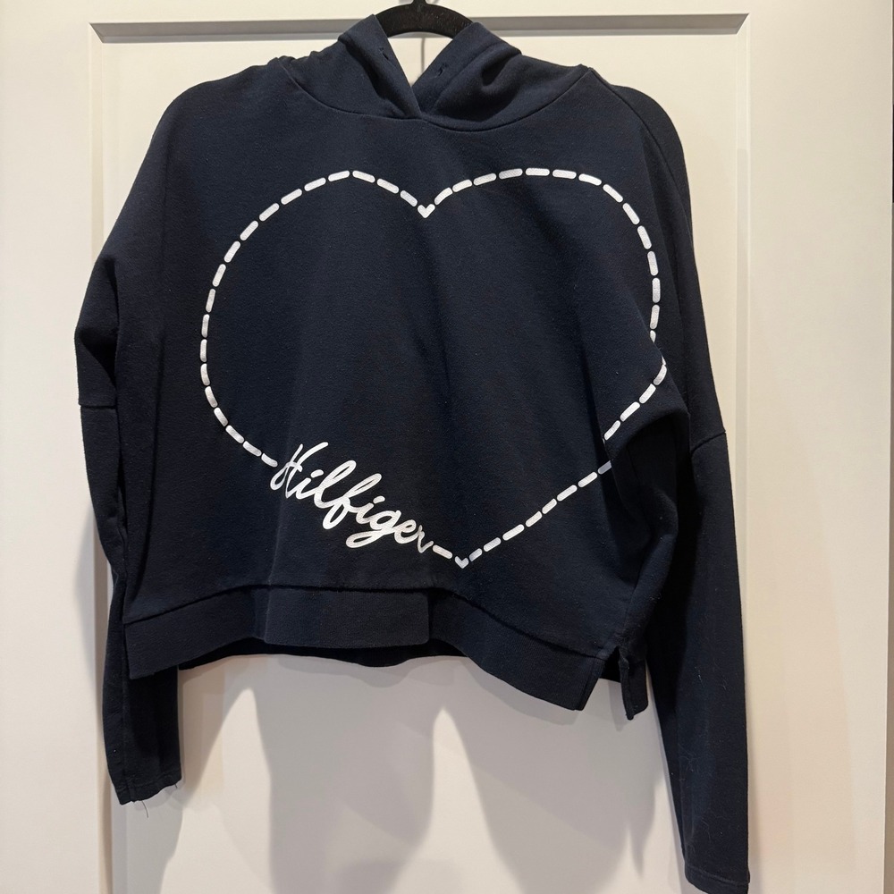 Preppy Cropped Tommy Hilfiger Heart Graphic Hoodie Navy Blue Top M